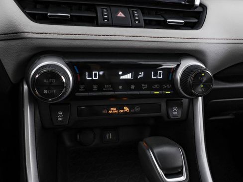 Used 2024 Toyota RAV4 XLE Premium FWD image 26