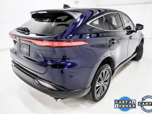 Used 2023 Toyota Venza LE image 6