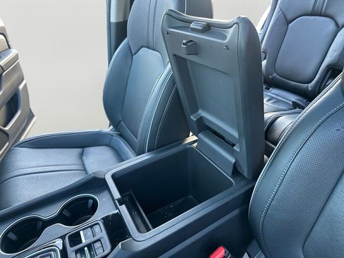 Used 2025 Honda Pilot Elite image 21