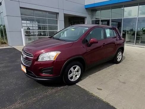Used 2016 Chevrolet Trax LS AWD/4WD image 4