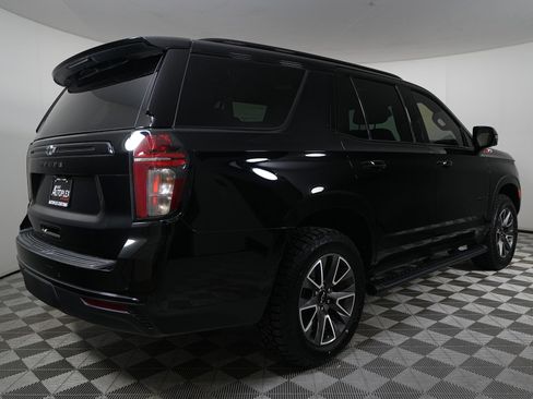 Used 2024 Chevrolet Tahoe Z71 w/ Luxury Package AWD/4WD image 10