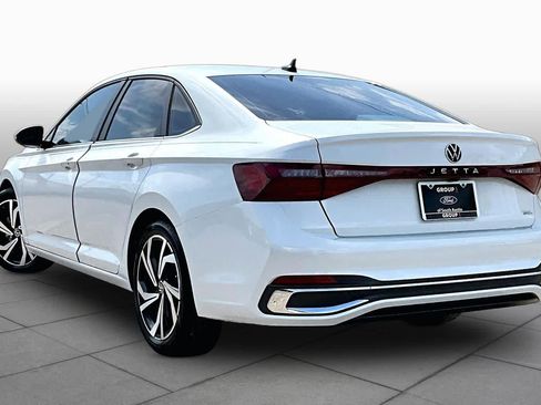 Used 2025 Volkswagen Jetta SEL FWD image 15