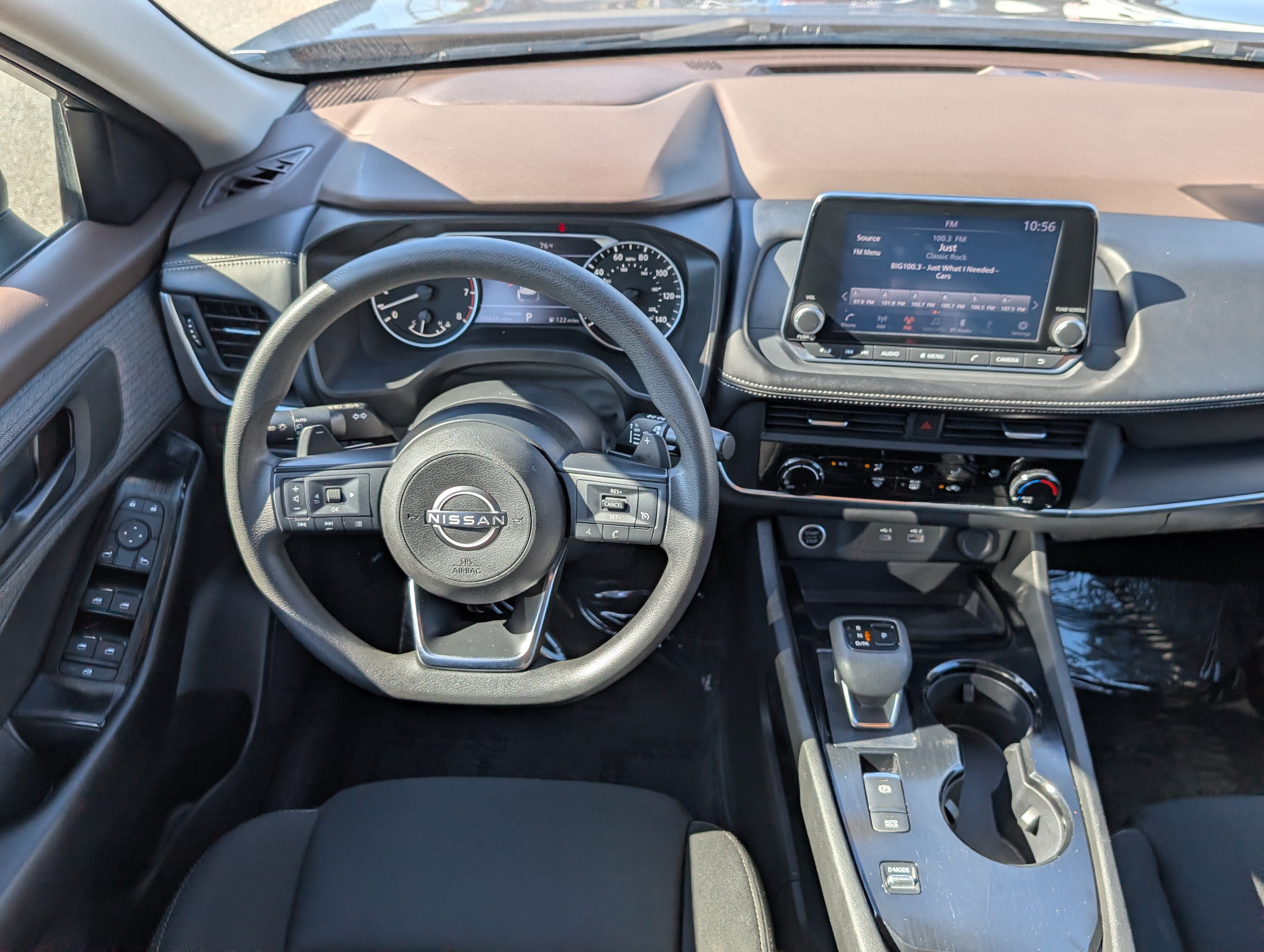 Used 2023 Nissan Rogue S FWD image 15