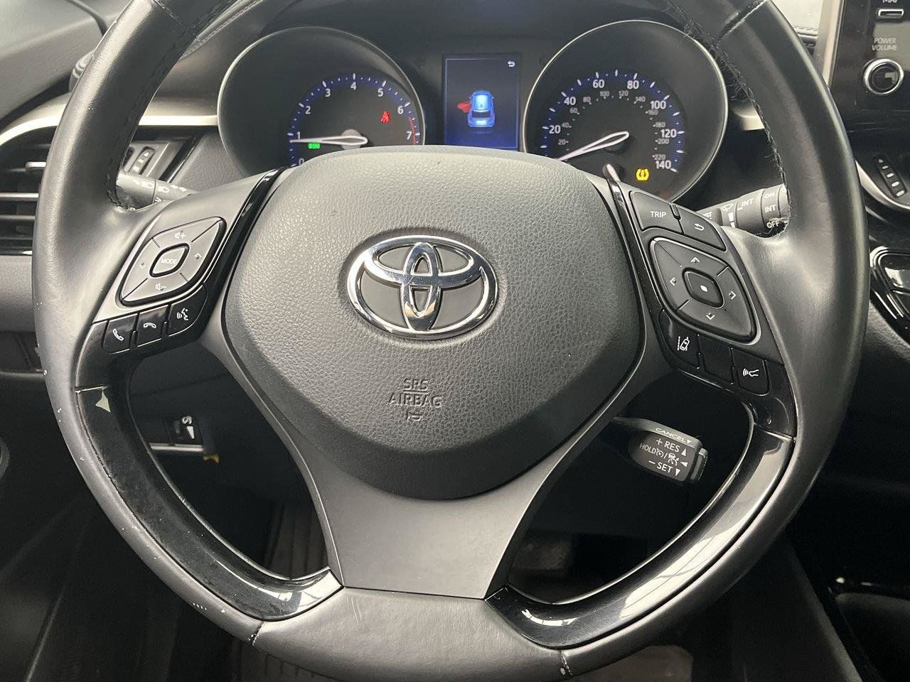 Used 2019 Toyota C-HR XLE FWD image 11