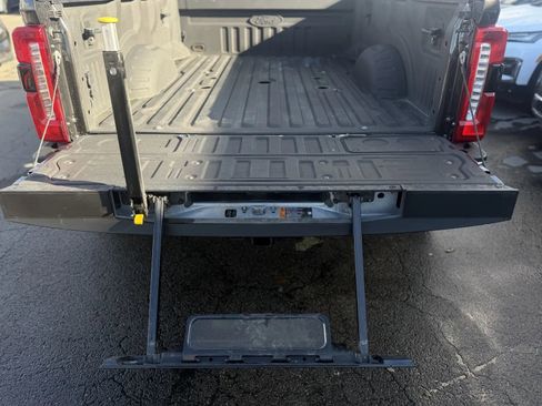 Used 2024 Ford F350 Lariat image 46