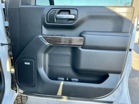 Used 2021 GMC Sierra 1500 Elevation image 23