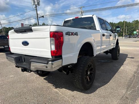 Used 2019 Ford F250 XLT w/ XLT Value Package AWD/4WD image 5