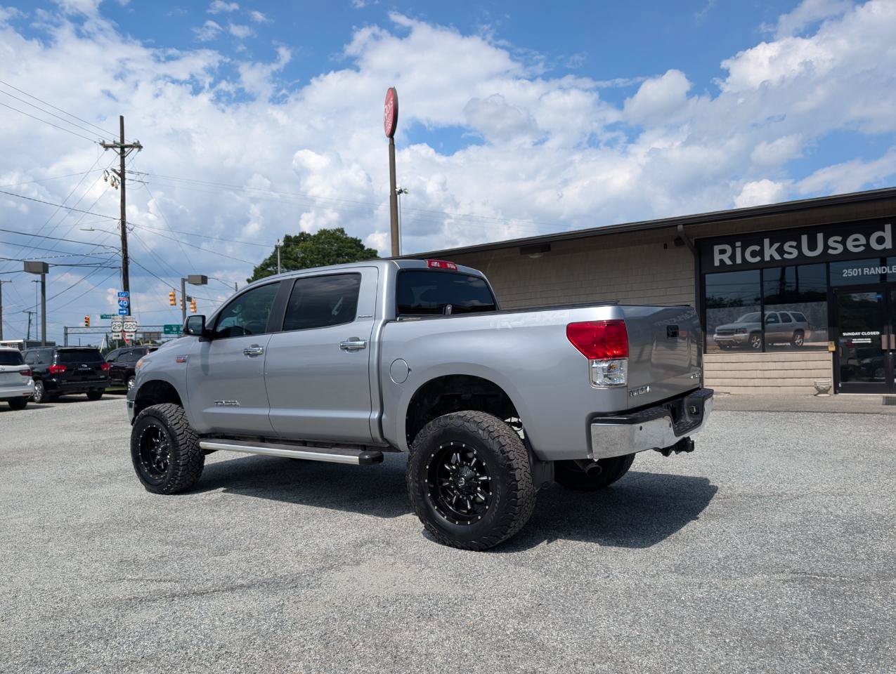 Used 2011 Toyota Tundra Limited w/ Platinum Pkg AWD/4WD image 9