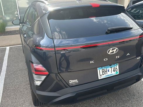 Used 2024 Hyundai Kona SEL w/ Convenience Package AWD/4WD image 9