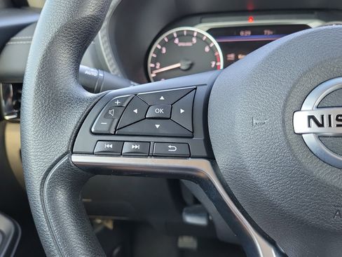 Certified 2023 Nissan Sentra SV image 18