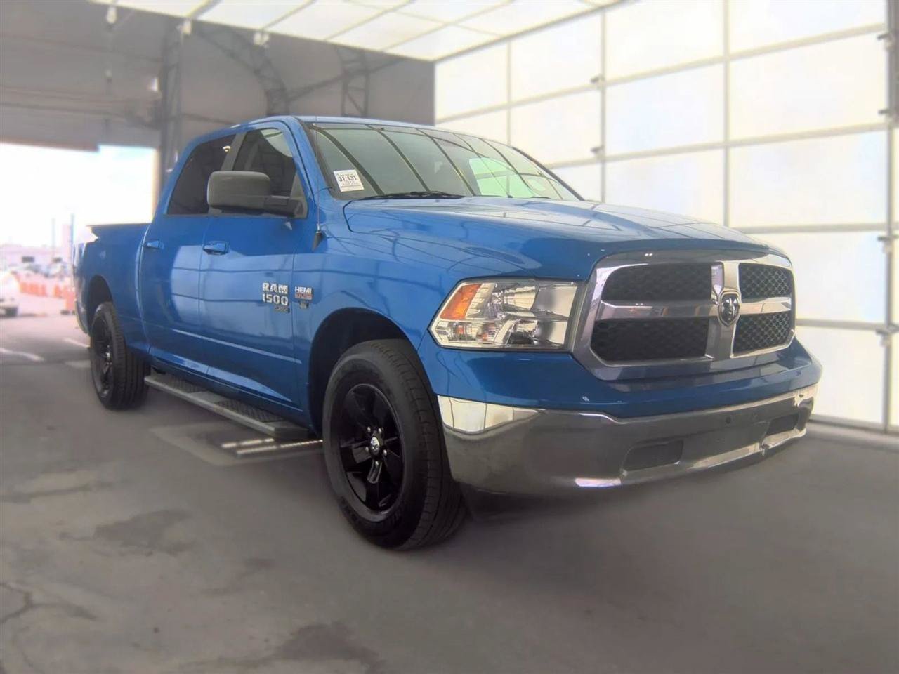 Used 2019 RAM 1500 Classic SLT RWD image 4