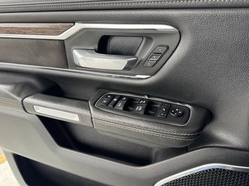 Used 2019 RAM 1500 Laramie AWD/4WD image 36