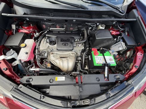Used 2018 Toyota RAV4 XLE FWD image 37