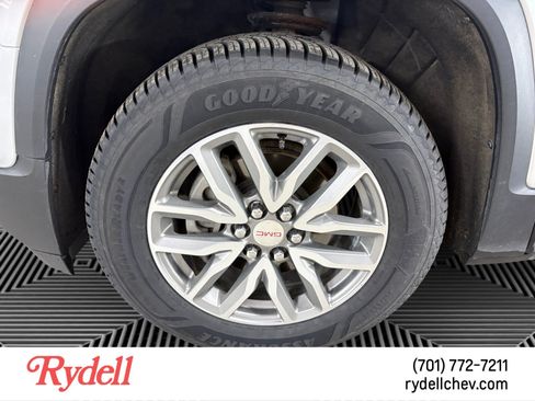 Used 2018 GMC Acadia SLE AWD/4WD image 9