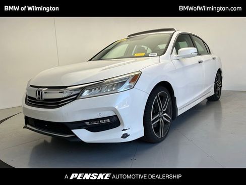 Used 2016 Honda Accord Touring image 1