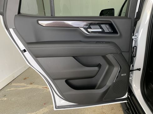 New 2026 GMC Yukon Elevation image 45