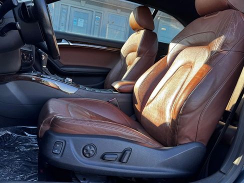 Used 2010 Audi A5 2.0T Premium Plus w/ Premium Plus Pkg image 14