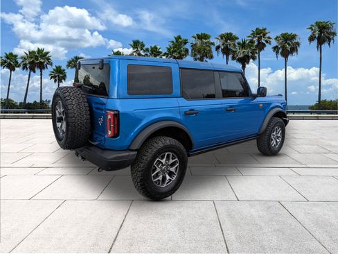 Used 2025 Ford Bronco Badlands image 8