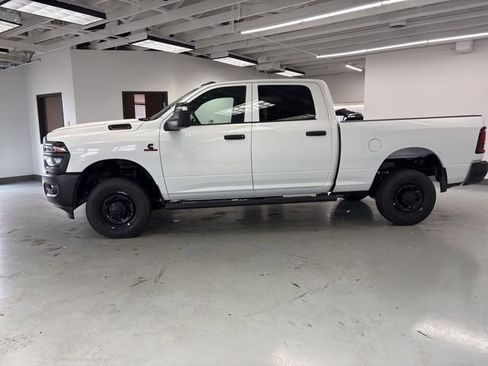 New 2026 RAM 2500 Tradesman AWD/4WD image 4