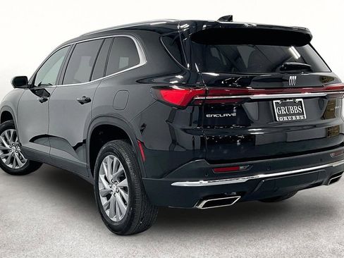 Used 2025 Buick Enclave Preferred FWD image 15