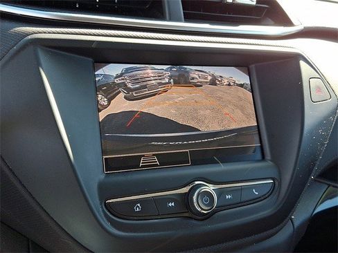 Certified 2022 Chevrolet TrailBlazer LT w/ Driver Confidence Package image 15