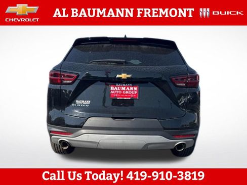 Used 2025 Chevrolet Blazer LT FWD image 4