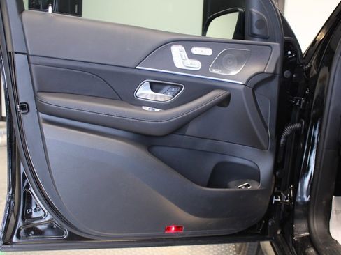 Used 2025 Mercedes-Benz GLE 350 4MATIC image 15