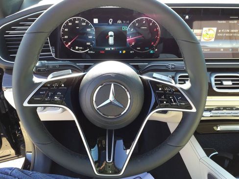 Used 2025 Mercedes-Benz GLE 450 4MATIC image 13