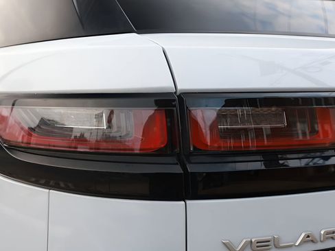 Used 2020 Land Rover Range Rover Velar S image 23