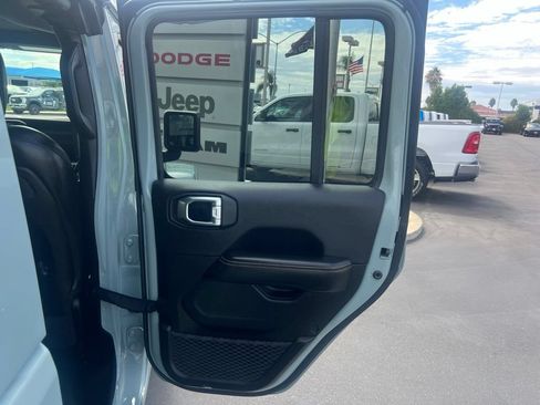 Used 2024 Jeep Wrangler Unlimited Sahara w/ Technology Group AWD/4WD image 51