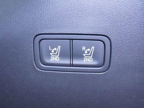 Used 2025 Hyundai Santa Fe Calligraphy image 32