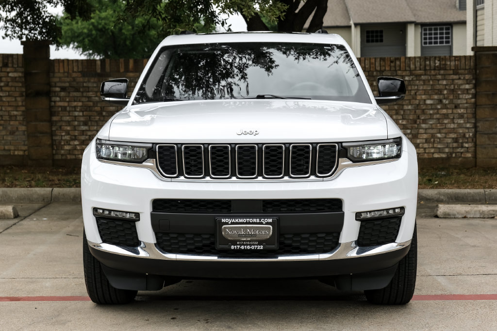 Used 2023 Jeep Grand Cherokee L Limited AWD/4WD image 11