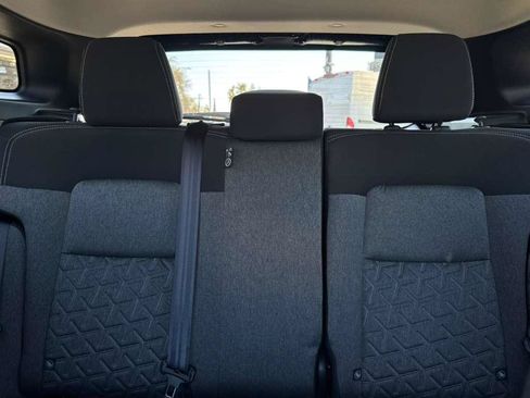 Used 2025 Nissan Kicks SV FWD image 16