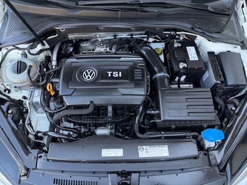 Used 2017 Volkswagen GTI S FWD image 21