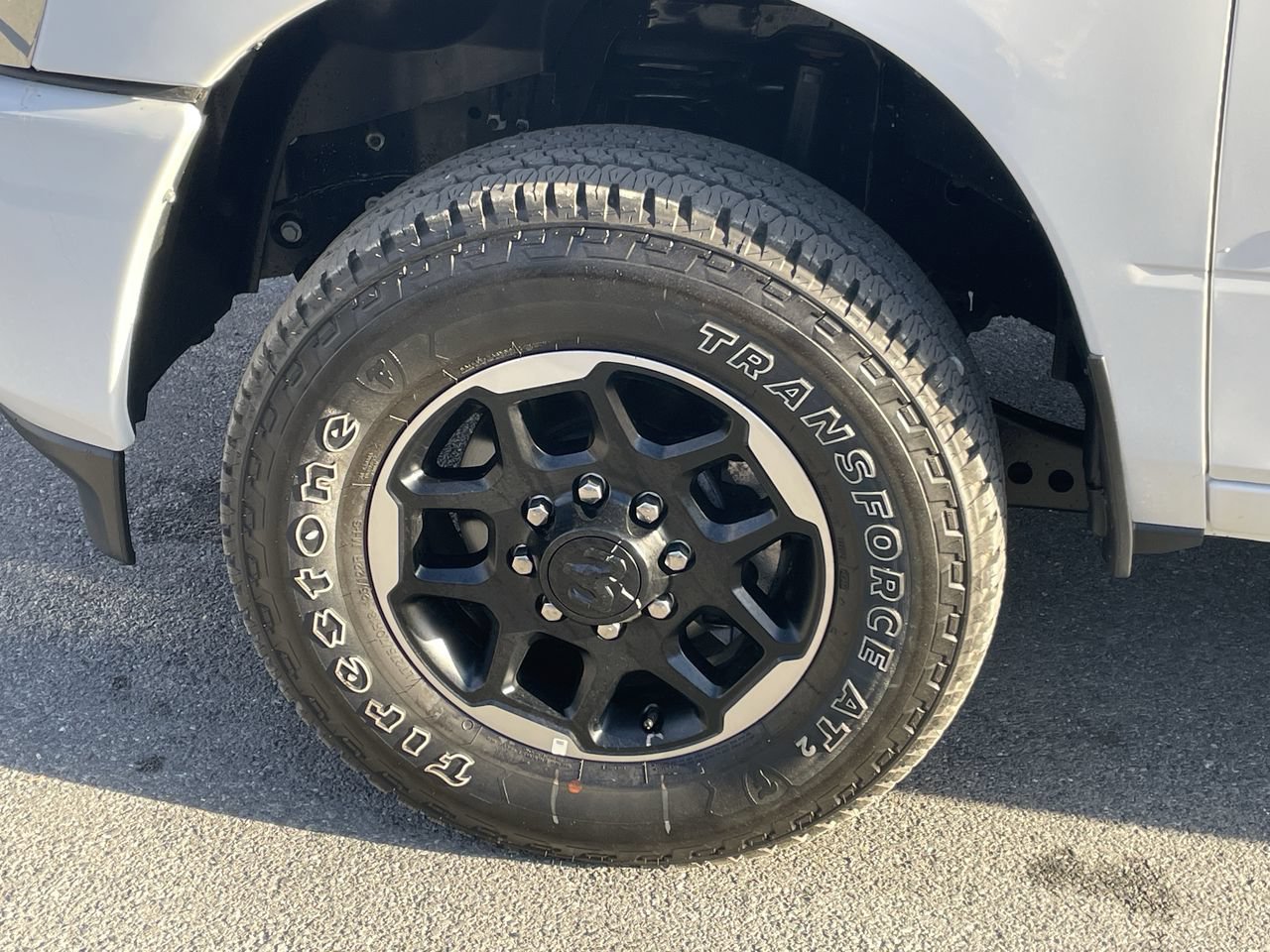 Used 2026 RAM 2500 Laramie AWD/4WD image 10