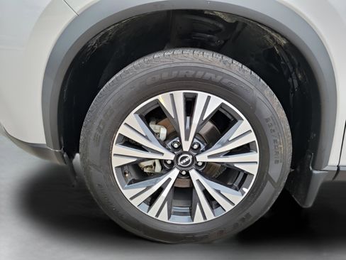 Used 2023 Nissan Rogue SV image 32