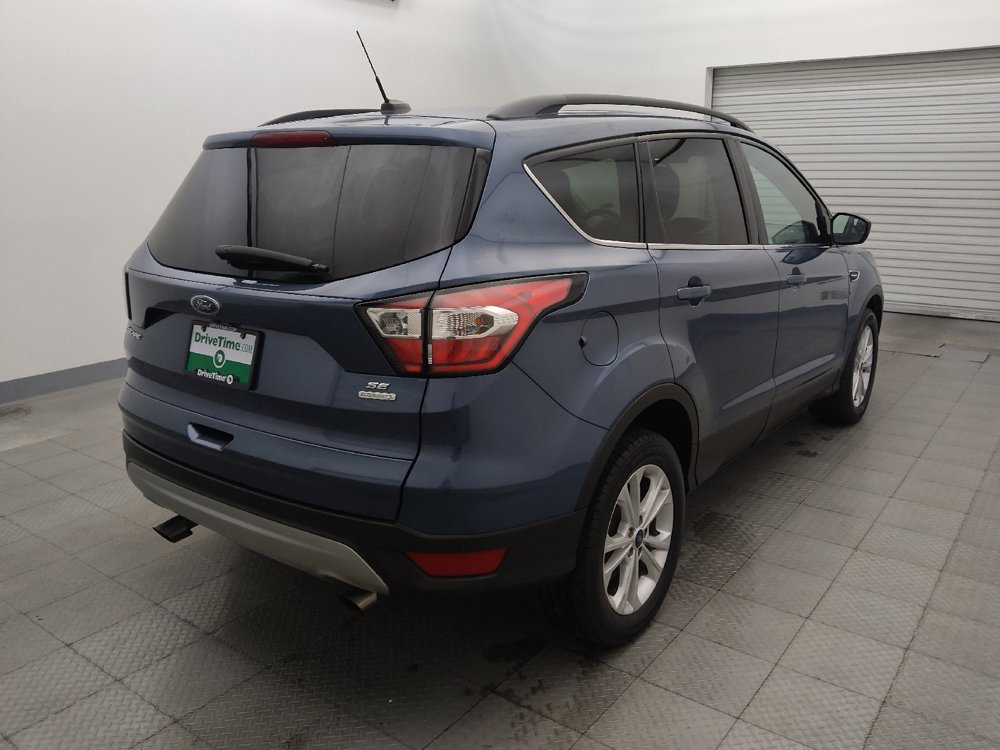 Used 2018 Ford Escape SE FWD image 9