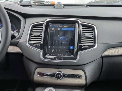 Used 2024 Volvo XC90 T8 Ultimate w/ Lounge Package AWD/4WD image 25
