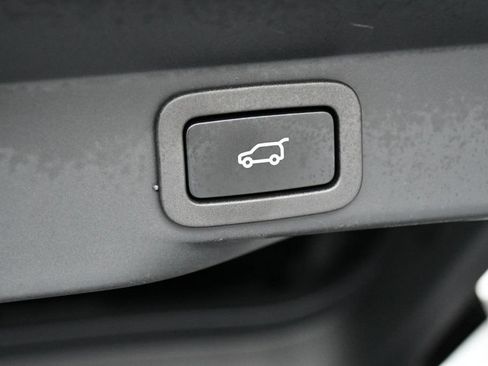 Used 2022 Land Rover Range Rover Sport SVR AWD/4WD image 20
