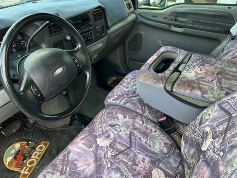 Used 2004 Ford F350 XLT image 10