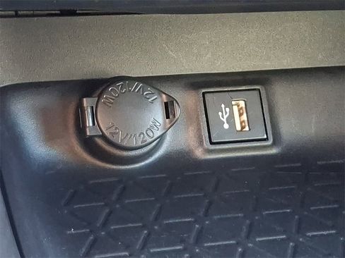 Used 2023 Toyota RAV4 XLE image 25