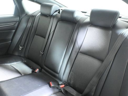 Used 2018 Honda Accord Sport image 4