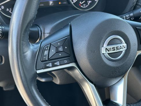 Used 2022 Nissan Sentra SV w/ Trunk Package image 23