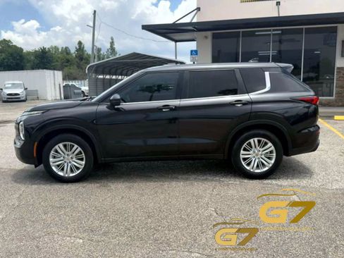 Used 2022 Mitsubishi Outlander ES FWD image 5
