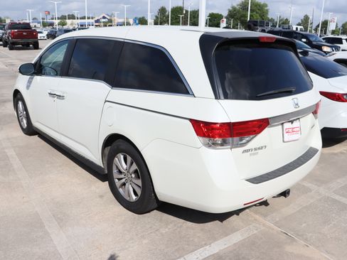 Used 2016 Honda Odyssey SE image 8