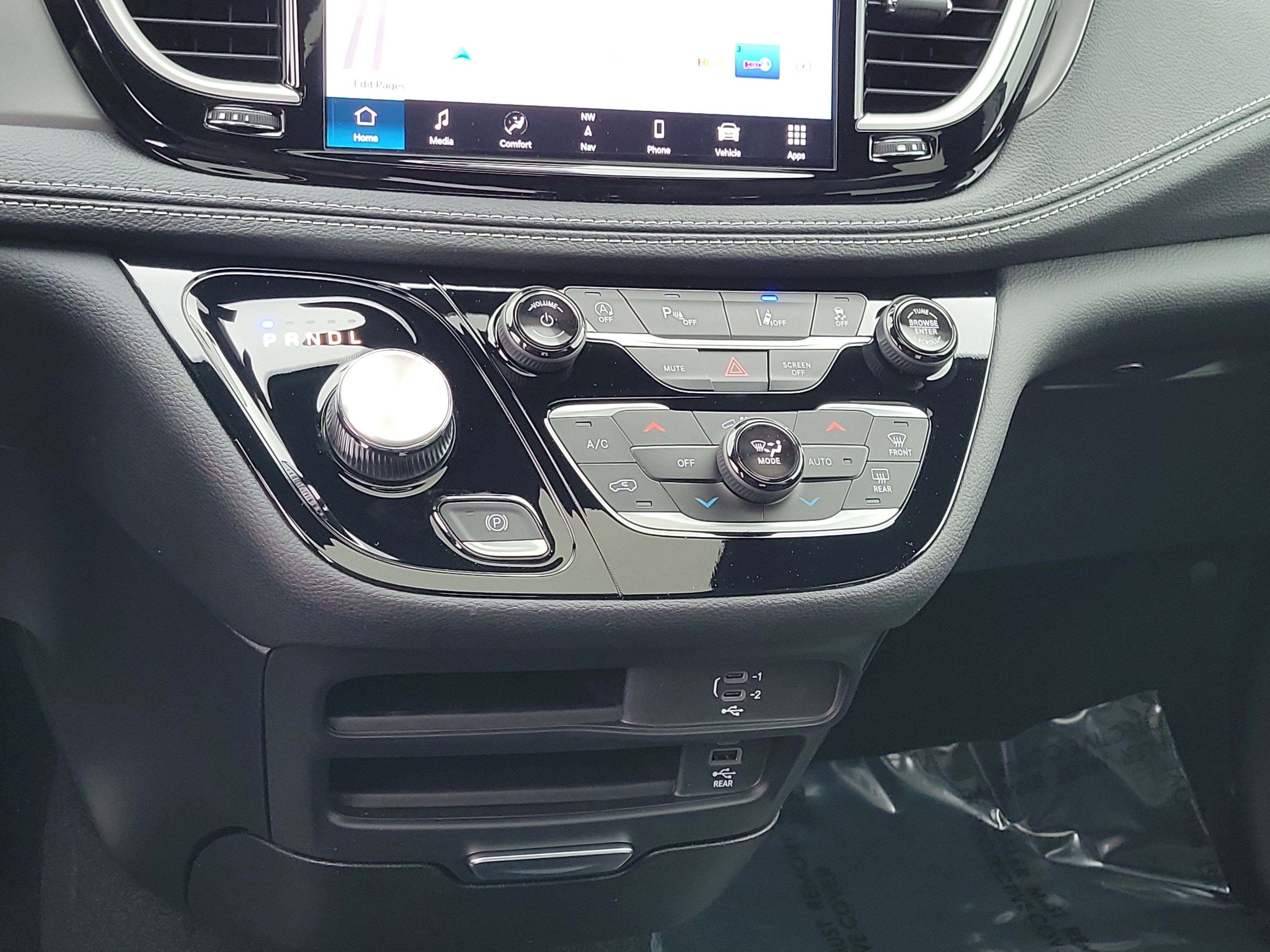 New 2026 Chrysler Pacifica Select FWD image 11