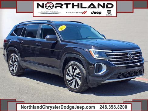 Used 2025 Volkswagen Atlas SE FWD image 1