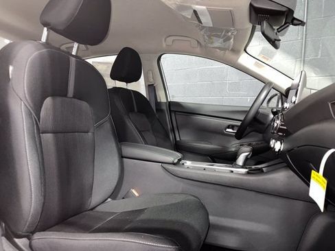 Used 2025 Nissan Sentra SV FWD image 12