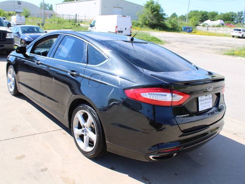 Used 2015 Ford Fusion SE w/ Equipment Group 201A FWD image 6