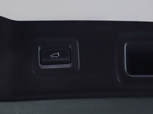 Used 2020 MAZDA CX-5 Touring image 18